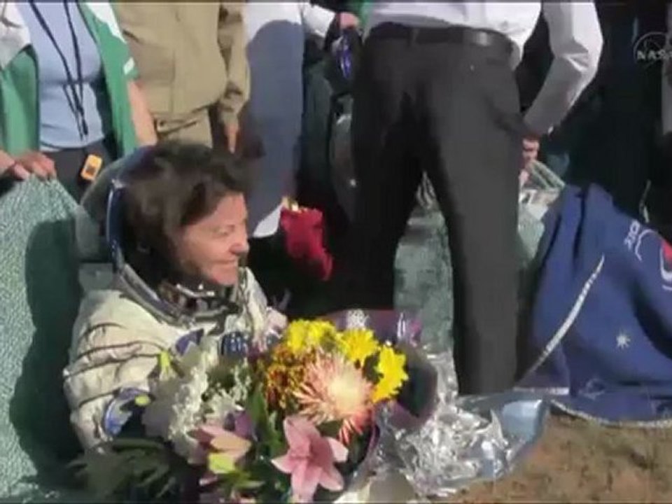 Expedition 27 Landing - Behind the Scenes (p2)