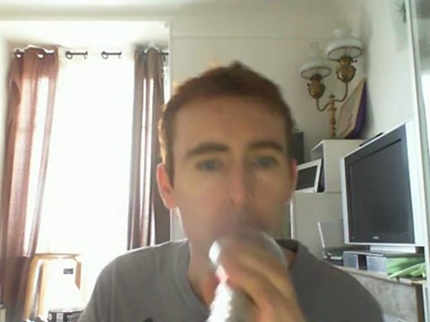 Wiwi égratigne tu mens de Gillian Hills