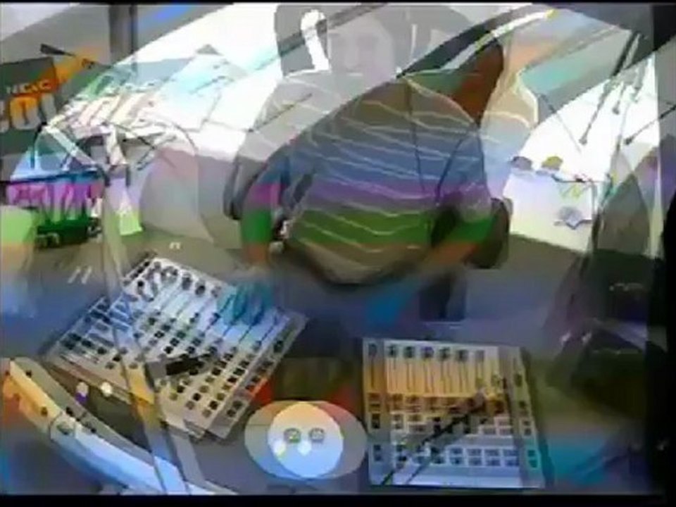 חלק 4 אלירז ועינת ברדיו תל אביב  1.7.2012