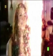 Imperdible  el día que Charlotte Caniggia intentó bailar en el caño