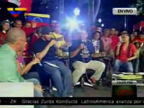 (VÍDEO) Pueblo en plazas Bolívar del país celebra inicio de campaña electoral 2012 2/2