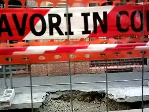 Videotest Nokia 808 PureView (per confronto con iPhone 4S di giorno)