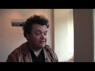 Daniël Lohues bezingt menselijk verlangen naar 'gunder'