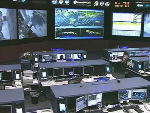 [ISS] Expedition 31 Hatches Closed on Russian Spacecraft for Return Home