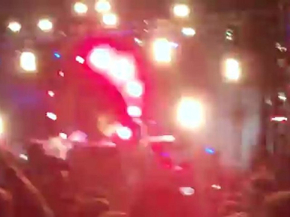 Concert Wiz Khalifa feat. Snoop Dogg - Young, Wild and Free @ Montendre France