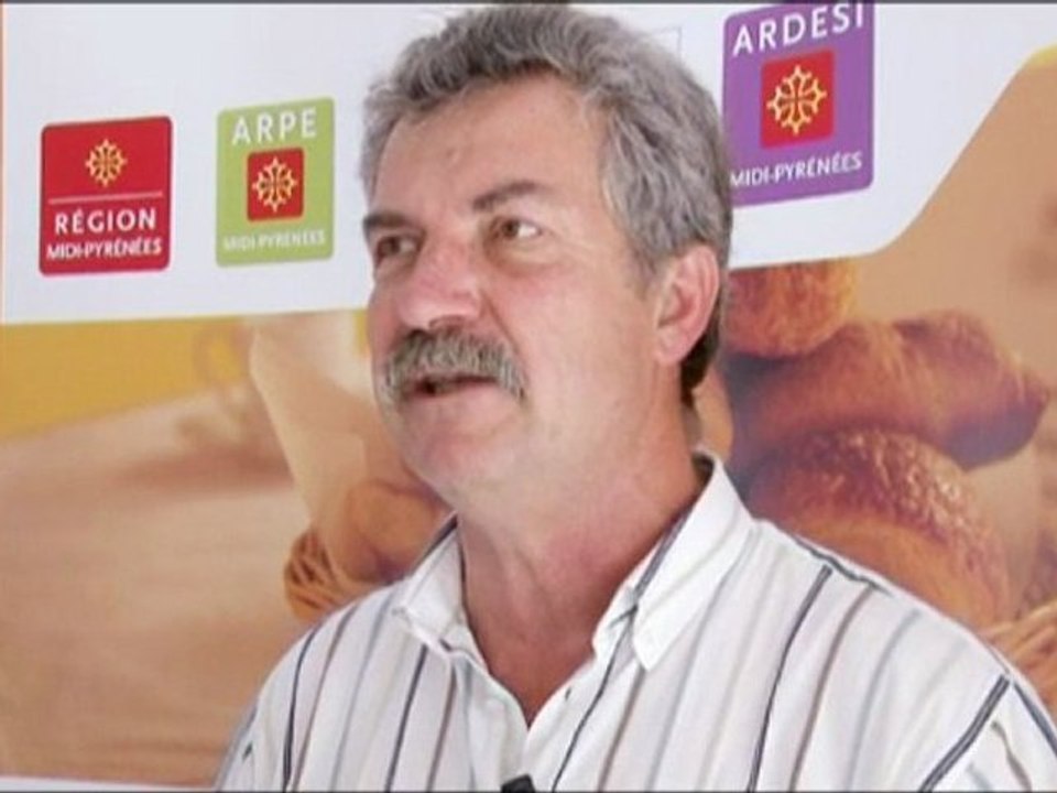 Jean-Yves PEYTAVIT, responsable du Service d’Assistance Technique à l’Epuration et au Suivi des Eaux au SYDED du Lot (délégataire) a témoigné des actions du Conseil général en faveur des eaux de baignade : reconquête de la qualité avec réouv