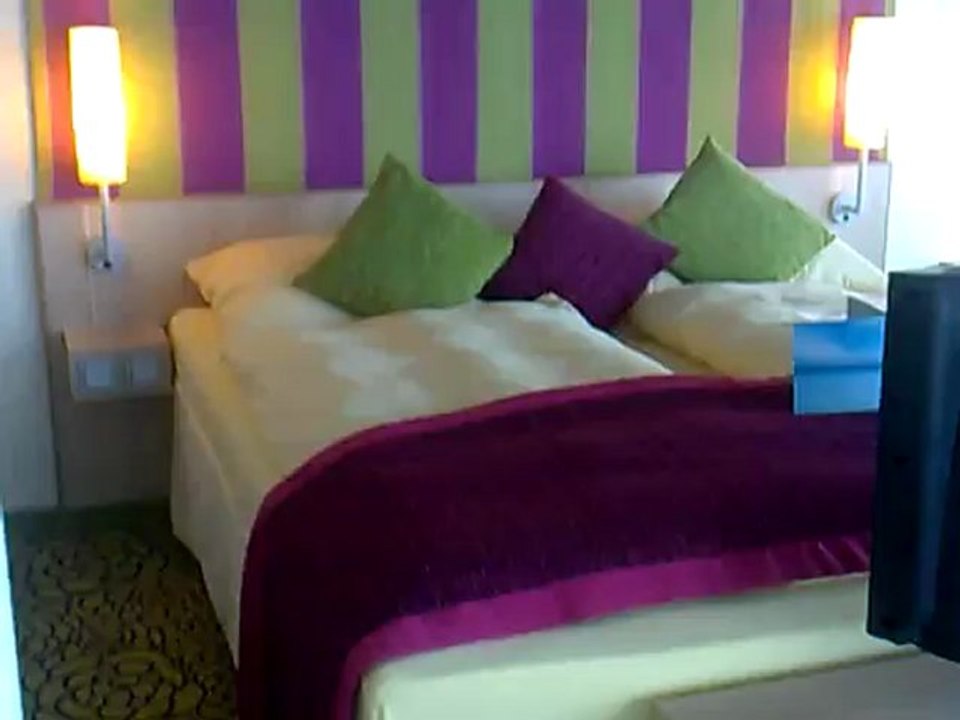 AIDAmar Hamburg Hafen Taufe Kreuzfahrt Schiff Kreuzfahrten Dagmar Schipper TUI TRAVELStar