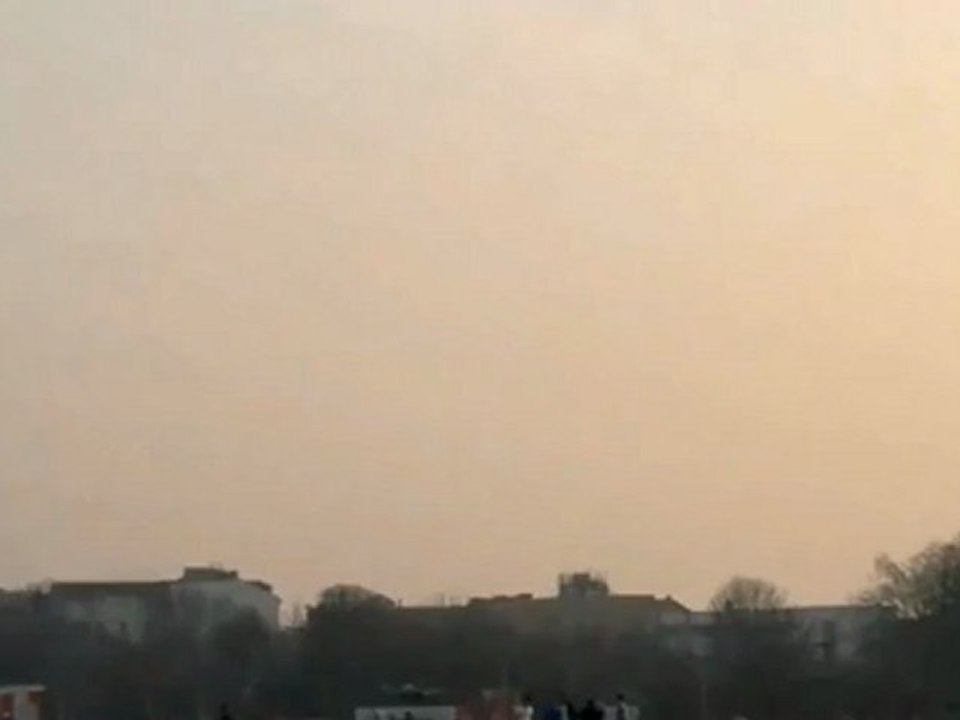 EMERGENCY LANDING  BERLIN  GERMANY _ NOTLANDUNG  Berlin Tempelhof Airport