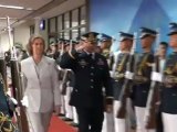 Informe a cámara: La reina llega a Filipinas para visitar proyectos de cooperación