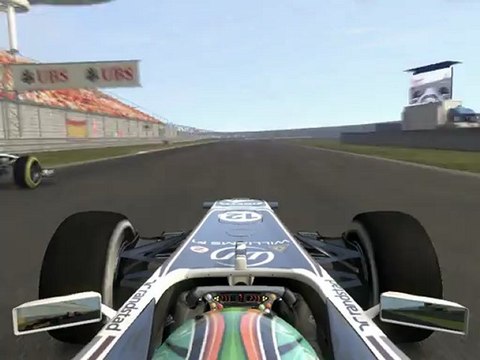 F1 2011 - GP de Chine - Kier vs Barrichello (3) et Alguersuari (2) (onboard)