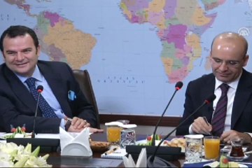 AA Editör Masası'nda Şimşek'e sürpriz