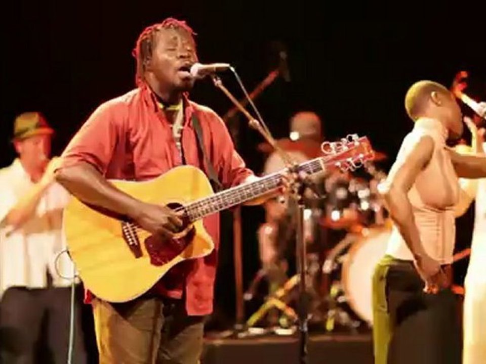 Perrine Fifadji avec Khanzai VS Art District