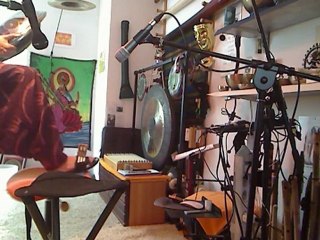 Percussion for handpans