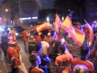 Los españoles de Kassel celebran la roja    Eurocopa 2012