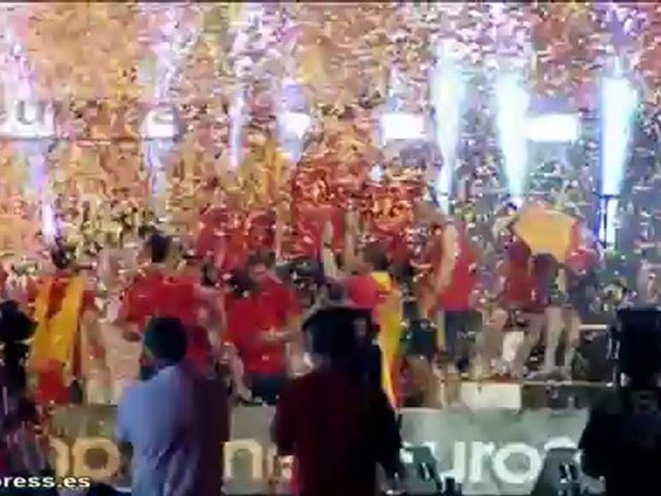 Casillas agradece el apoyo de la selección