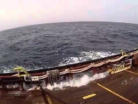 Marina Militare - Golfo di Aden, nave alla deriva interviene la fregata Scirocco (02.07.12)