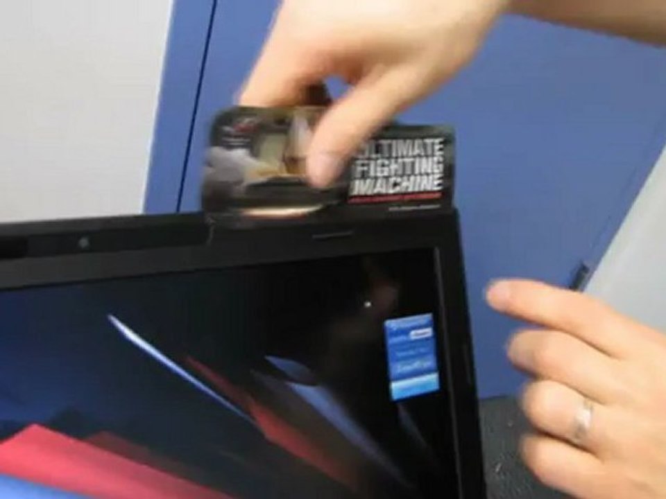 ASUS G55V Ivy Bridge GTX 660M 15" Gaming Notebook Unboxing & First Look Linus Tech Tips