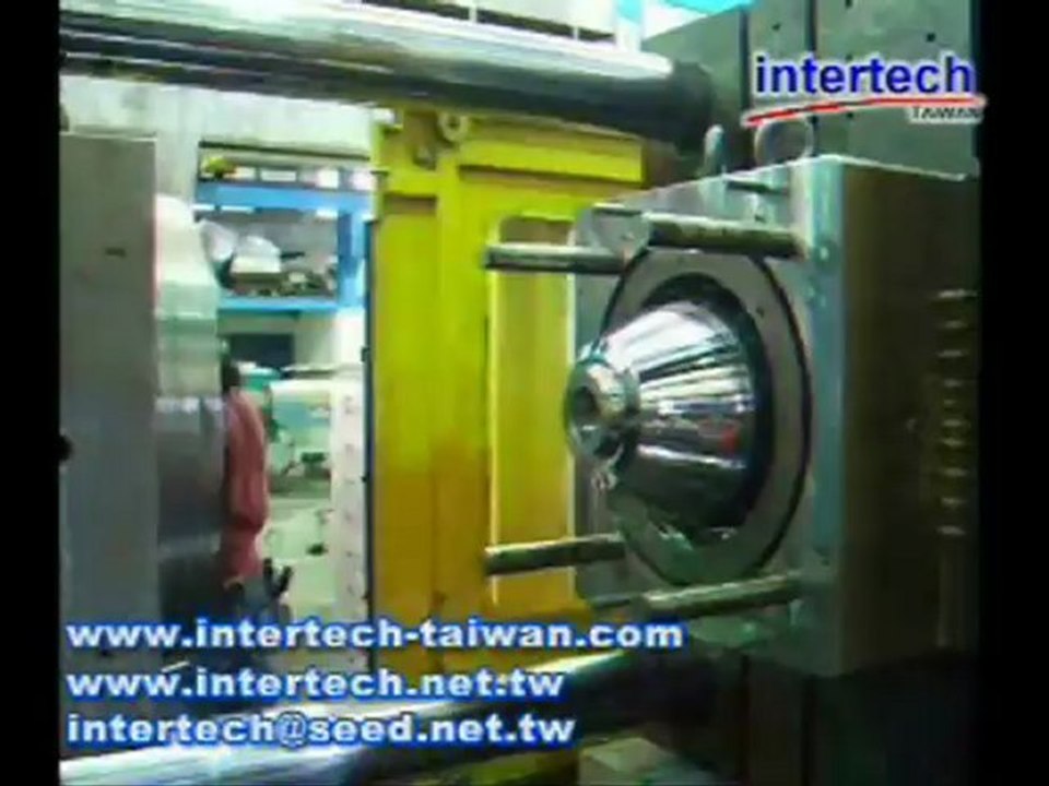 Plastic mold manufacturer