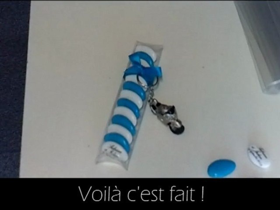 cadeau de table avec etui dragees  et porte-clef moto