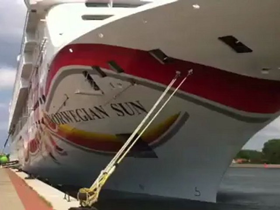 Norwegian Sun Kreuzfahrt Ostsee Hubert Fella Kreuzfahrtschiff
