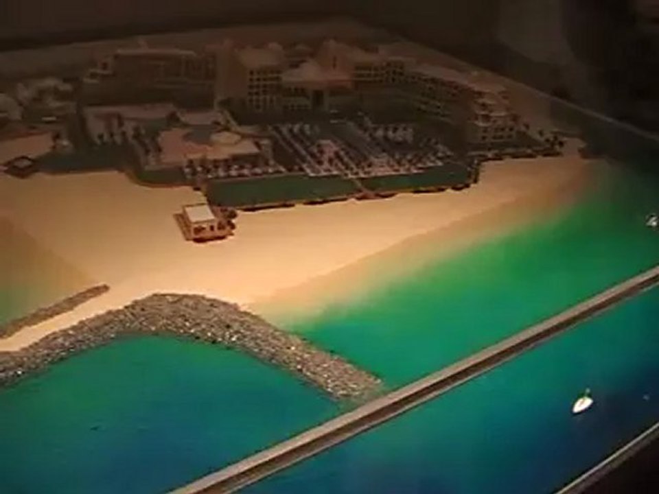 Ras Al Khaimah Hilton Beach Resort und Spa Pool Strand Luxushotel Strandhotel
