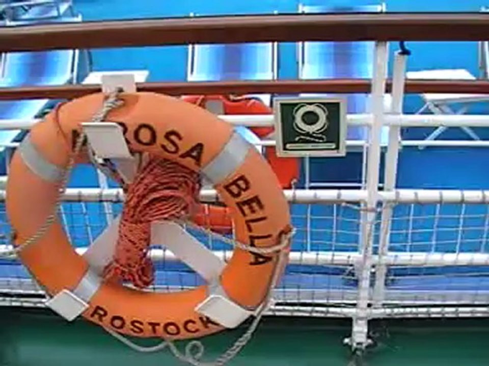 A-Rosa Bella Donau Pool Deck A-ROSA Flusskreuzfahrten A-Rosa Smart Flusskreuzfahrt