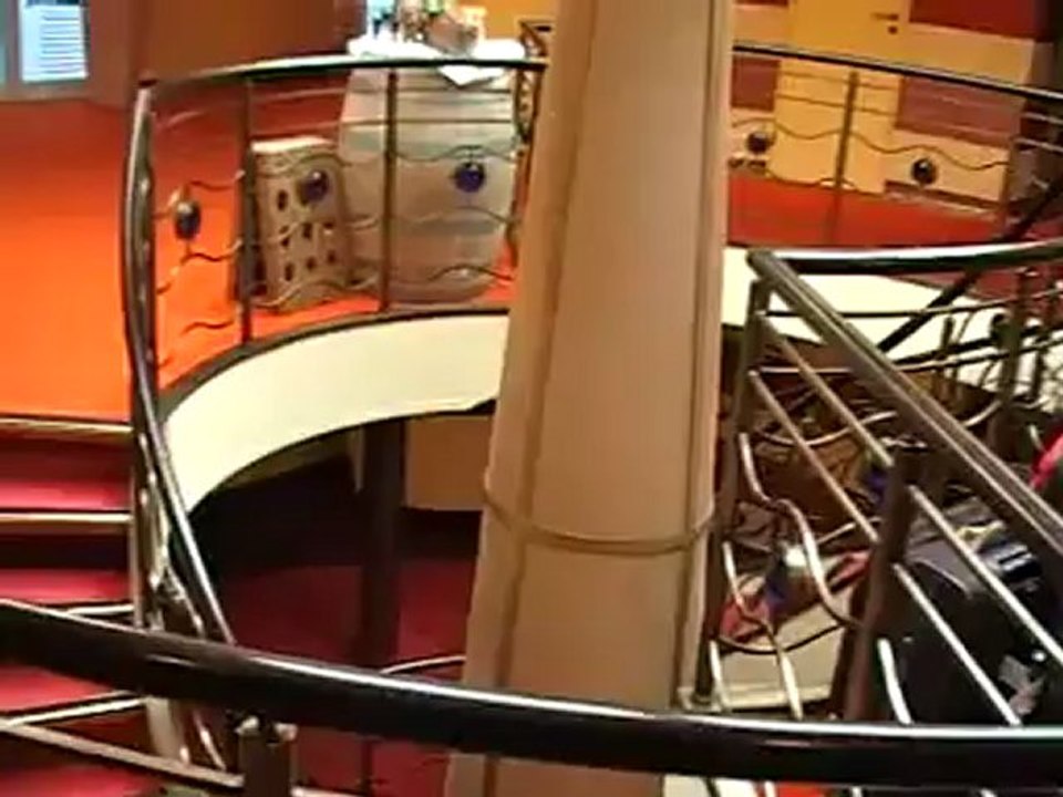 A-Rosa Bella Donau A-ROSA Rezeption HalleFlusskreuzfahrten  A-Rosa Smart Schiff