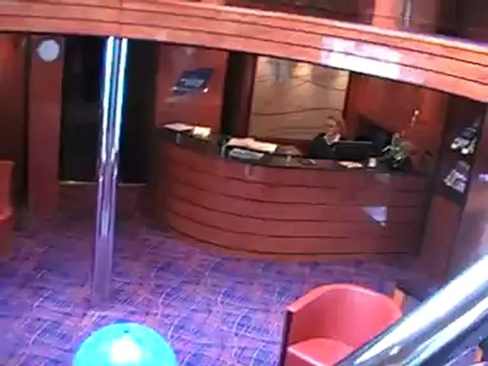 TUI Premicon Queen Halle Rezeption Flusskreuzfahrten 6 Sterne Schiff Donau Mai Rhein