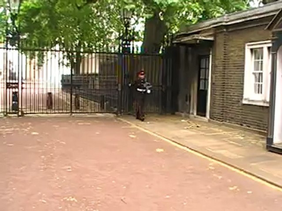 St James Palace in London Wachablösung