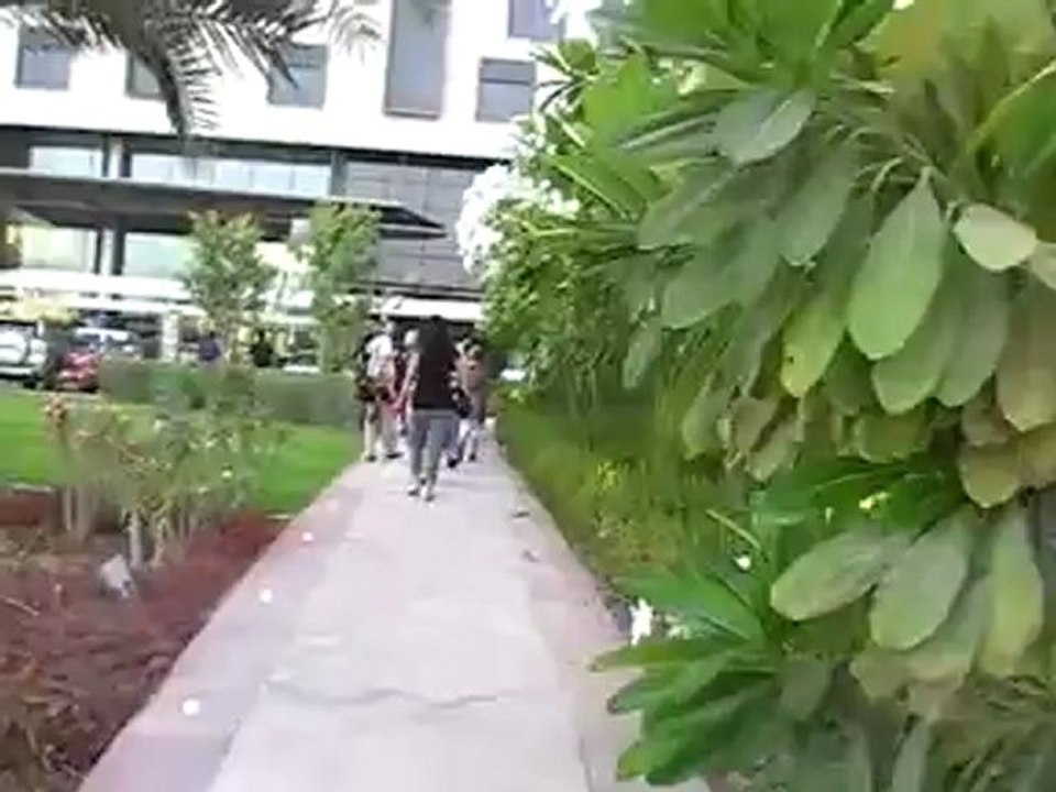 Abu Dhabi Hotel Radison Blu Formel 1 Rennbahn www.Fella.de