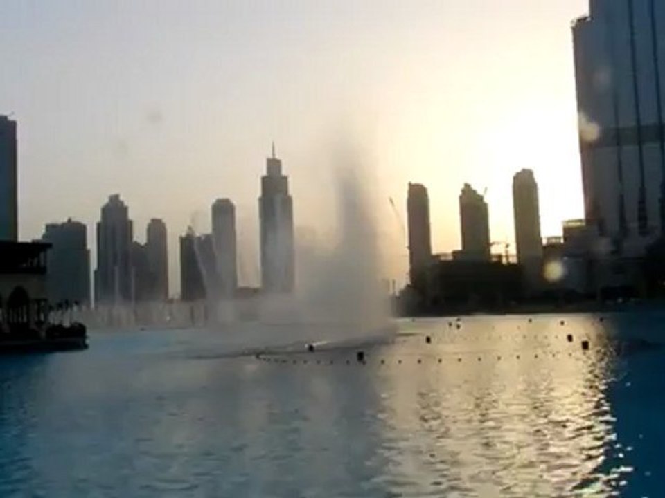 Dubai Fountain Show Burj Khalifa DubaiBurj Khalifa Dubai www.VIP-Reisen.de