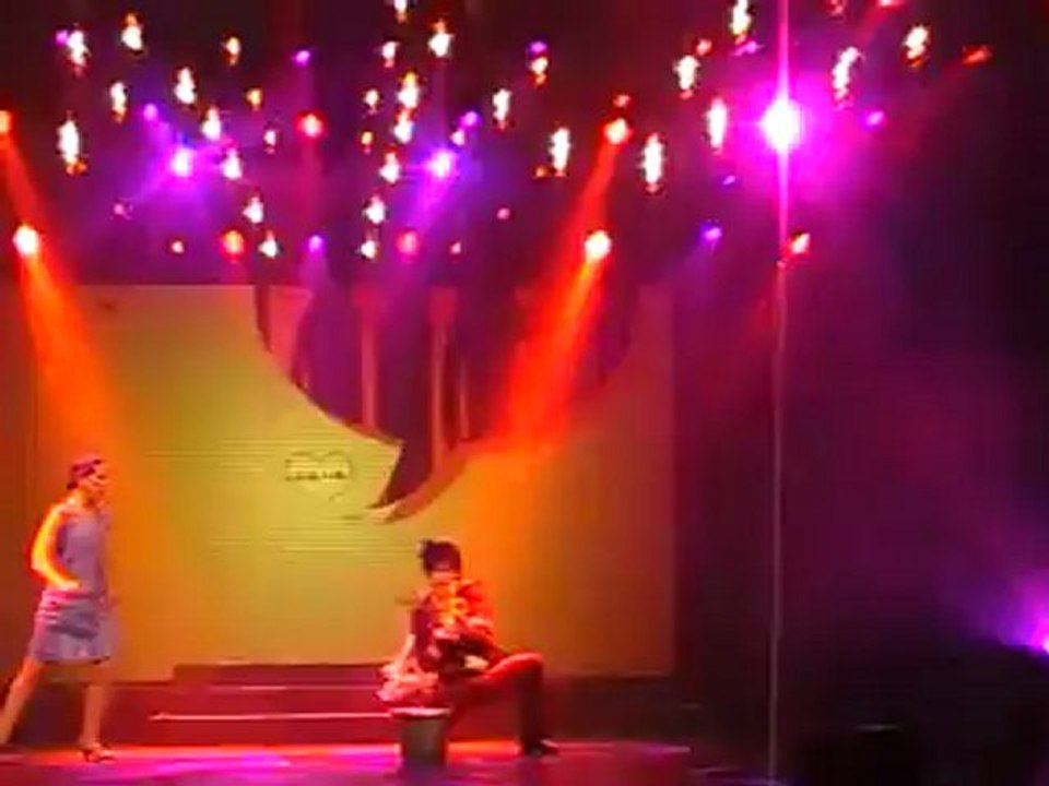 TUI Cruises Mein Schiff 2 Kreuzfahrten Hamburg Hafen Hafengeburtstag