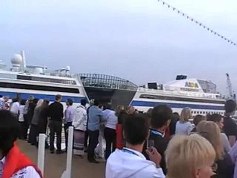 AIDAluna Kreuzfahrten Hamburg Hafen Hafengeburtstag