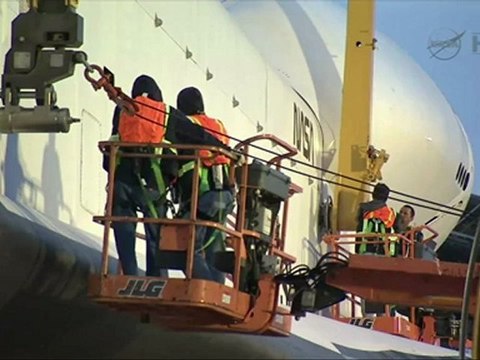 Shuttle Enterprise Removed from SCA at JFK (HD Highlights)