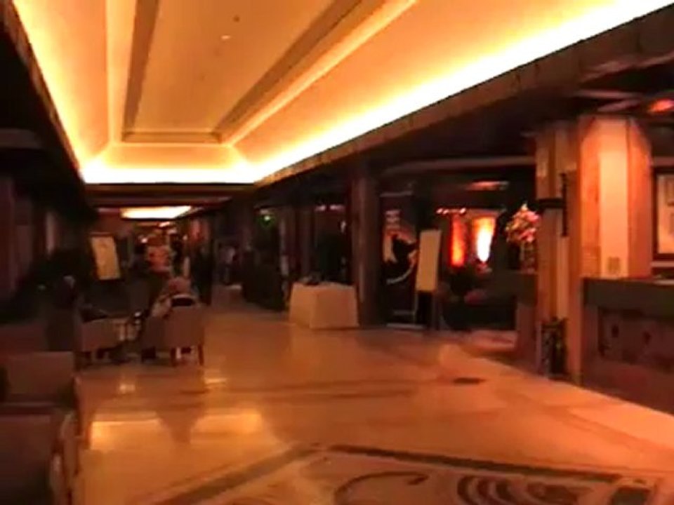 Gloria Golf Resort  Hotel Bar Rezeption Golfhotel in Belek Türkei Golfpaltz www.Golfreisen.net