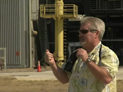 Shuttle Atlantis Moves From VAB Transfer Isle to High Bay 4