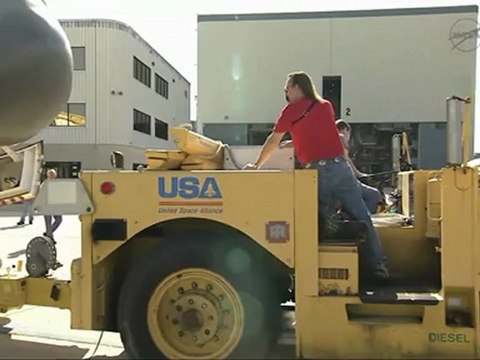 Shuttle Endeavour Moves from VAB to OPF-2