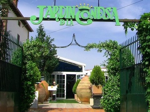 Asador Restaurante Jardín de la Condesa, para comer en Chinchón. Bodas, Bautizos y Comuniones