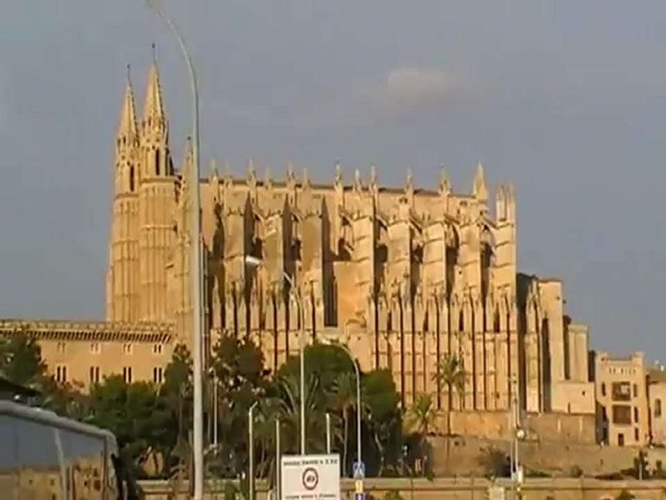 Martin stattet das Kreuzfahrtschiff »Ventura« der Reederei P&O ...