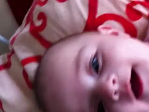 1ers éclats de rire de Louise