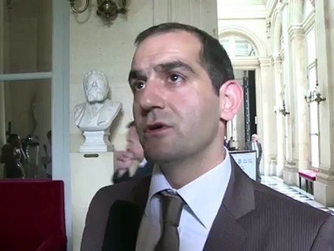 Pouria Amirshahi à l'issue du discours de politique générale de Jean-Marc Ayrault