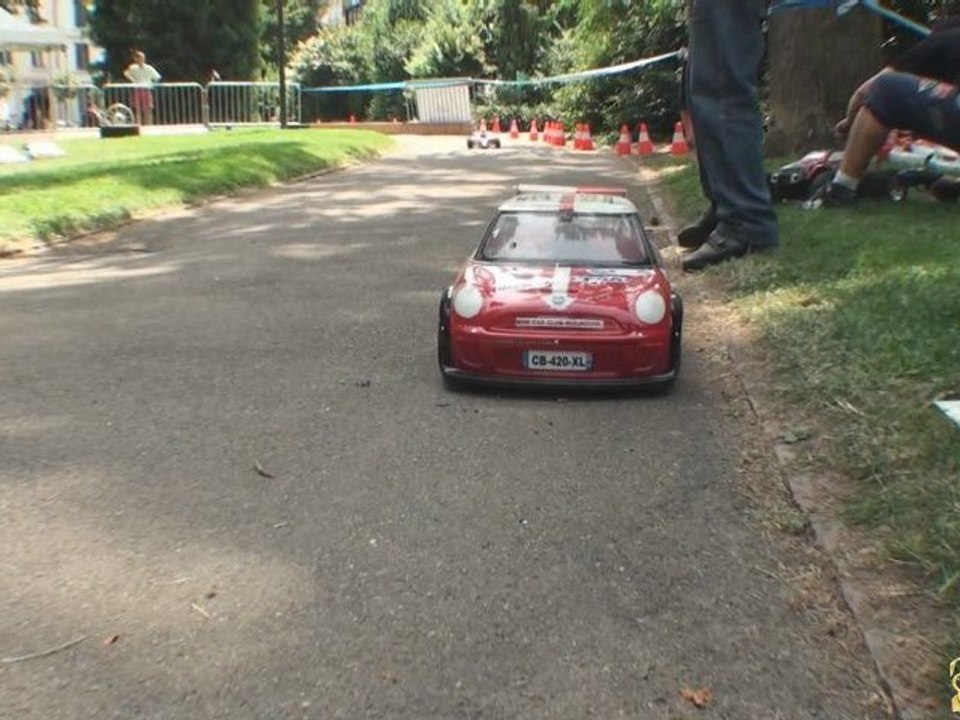 Le Mini Car Club de Mulhouse presente ses Mini Bolides au Festival Automobile