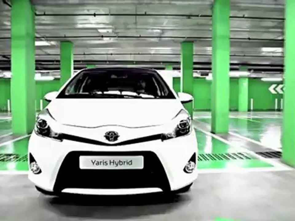 Toyota Yaris Híbrido | 2012 - HD - Español