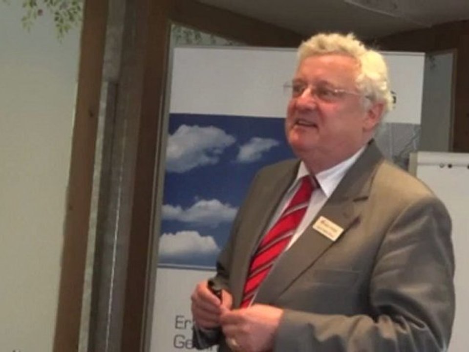 Wolf-Dieter Ruch bei der Veranstaltung in Frankfurt (Teil 1 von 2)