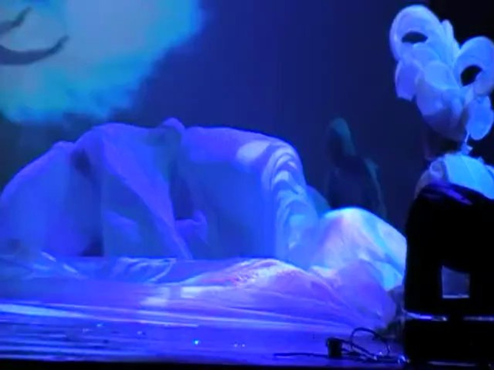 TUI Mein Schif Aqua Show TUI Cruises Kiel Hafen Hubert Fella Ostsee Kreuzfahrten