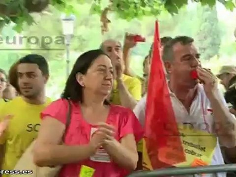 Abuchean a la consellera de Educación de Cataluña