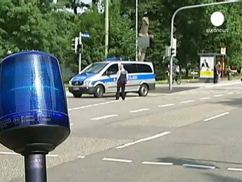 Gunman 'kills hostages' in German eviction drama