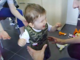 1ers pas de Lucas