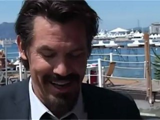 Day 5: Exclusive Cannes 2010 Videblogisode - Josh Brolin
