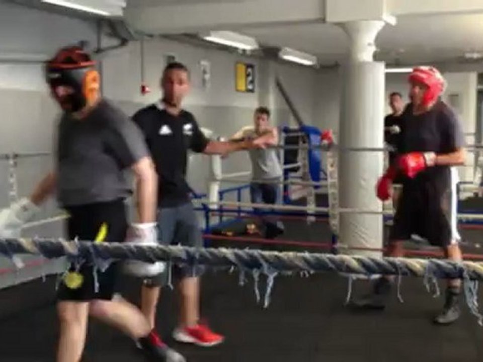 Battling club Paris - Malik vs Paul - Rencontre du 01/07/2012 - Round 1